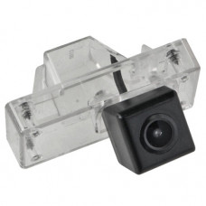 Штатная камера заднего вида Intro VDC-028 Toyota LC-100, Prado-120 (запаска под днищем)